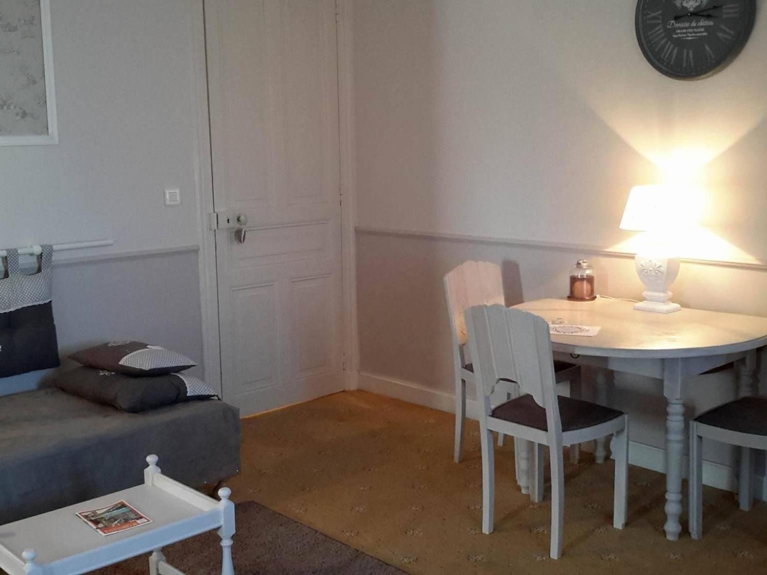 La Villa Cote Cour Dinan Rom bilde