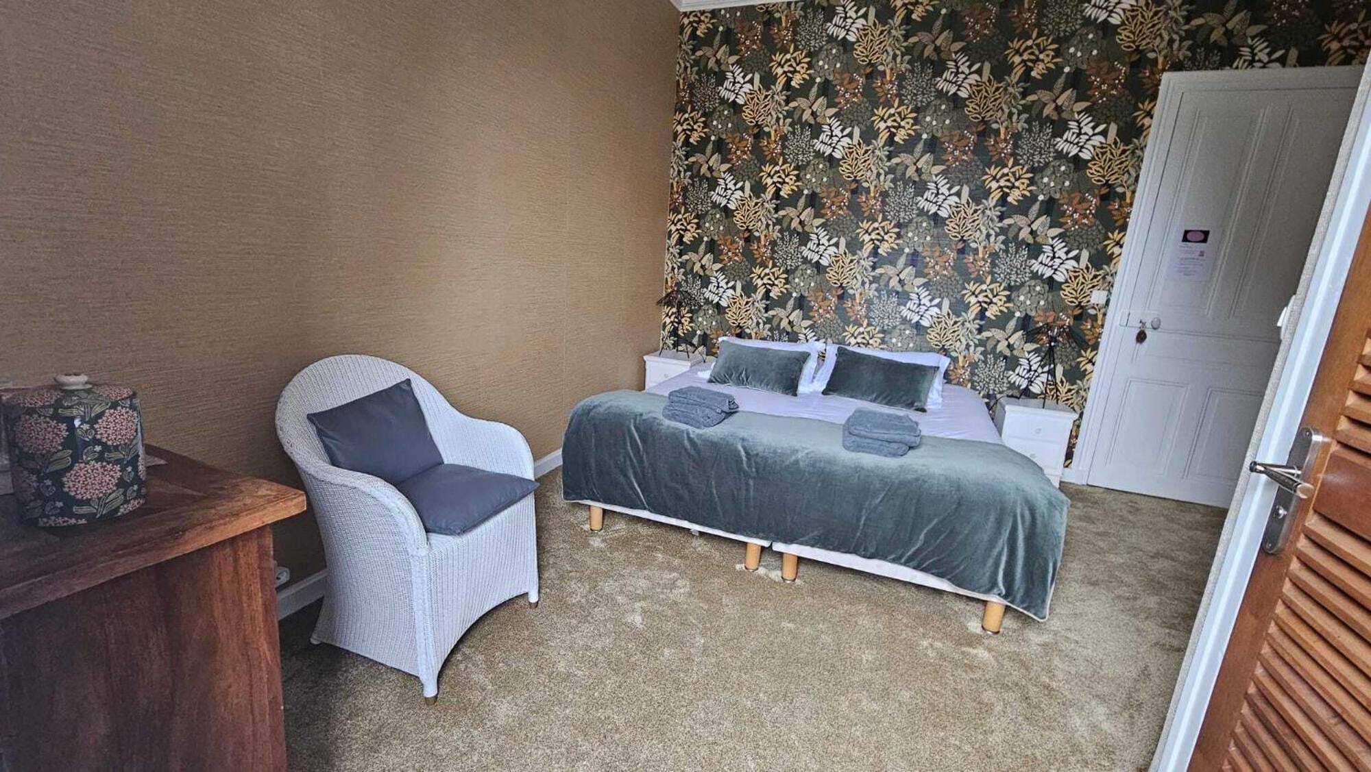 La Villa Cote Cour Dinan Rom bilde