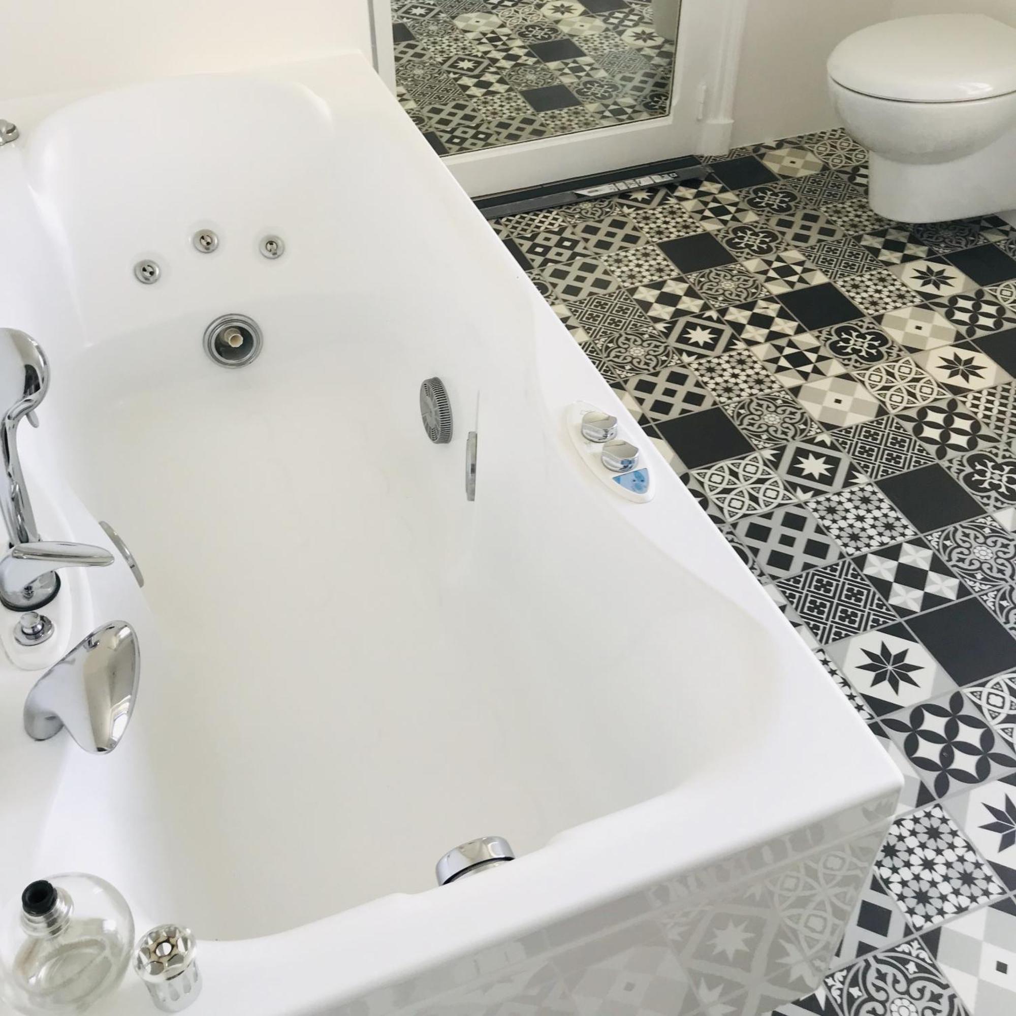 La Villa Cote Cour Dinan Rom bilde